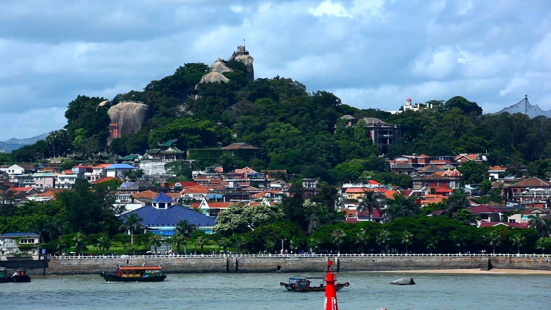 什么时候去鼓浪屿旅游最好？厦门鼓浪屿最佳旅游时间季节是几月份？